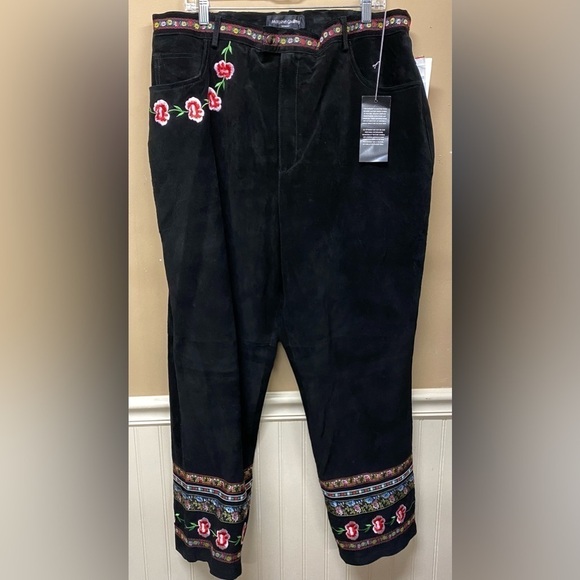 Margaret Godfrey Black Floral Embroidered Leather Pants Boho Size 22 NWT - Picture 1 of 7